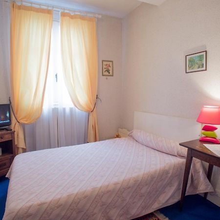 בנרס-דה-ביגור Hotel Saint Vincent מראה חיצוני תמונה